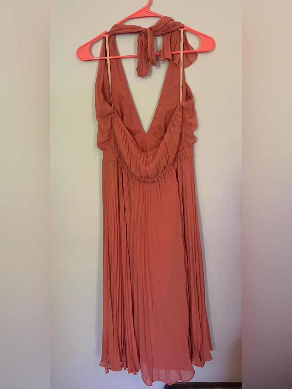 Ali Jay Soho House Midi Pleated Halter Neck Dress Earth Orange Size Medium - Picture 3 of 6